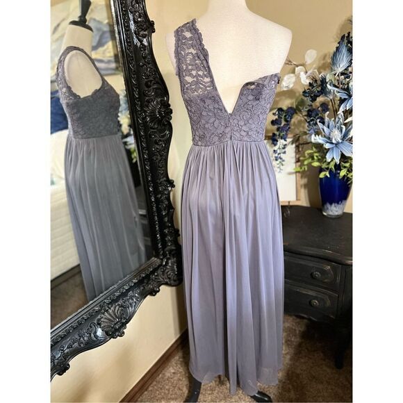 David's Bridal Cold Shoulder Brisesmaid Formal Dress Size 0 - Picture 3 of 5